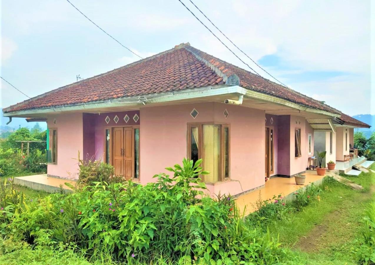 Villa Lembang Bunda Cikareumbi Kültér fotó